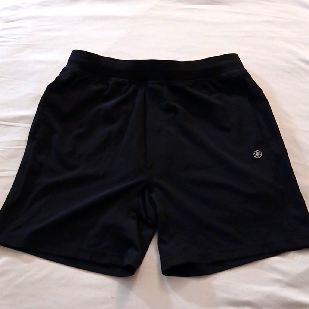 GAIAM Black Athletic Shorts S